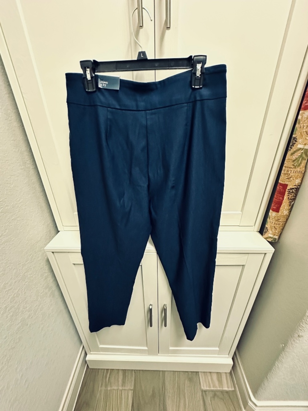 Crown & Ivy navy harbor pants